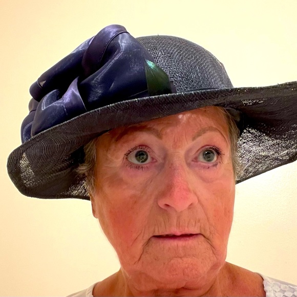 Elegant wide brim hat with satin band & large bow. Brim can be bent. - Picture 1 of 3